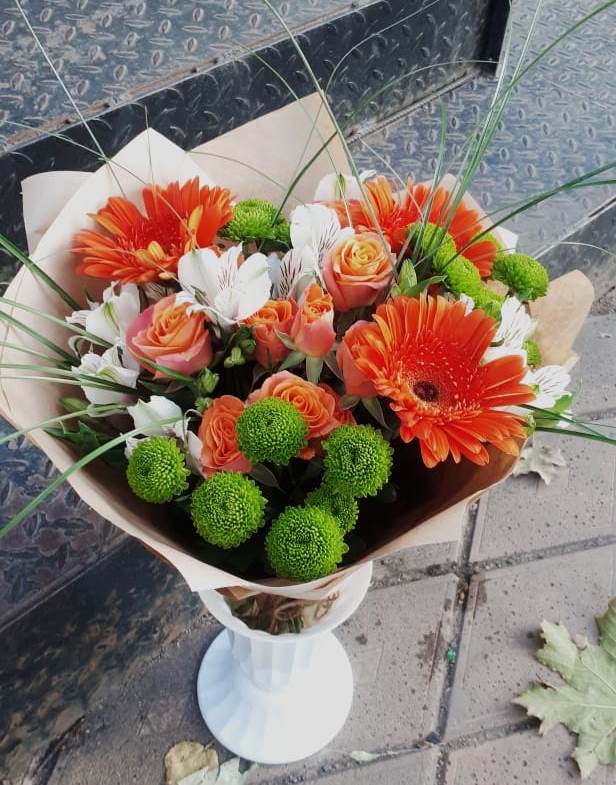 Букет цветов из: Герберы, Хризантемы, Альстромерии и Розы в Оредеж