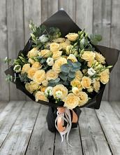 Букет цветов из:  Розы и Лизиантусы в Оредеж