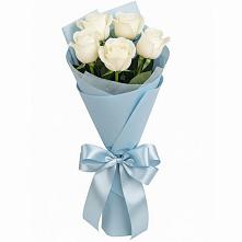 Букет 5 Белых роз Проуд в Оредеж