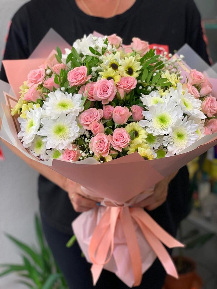 Букет цветов из: Розы и Хризантемы в Оредеж