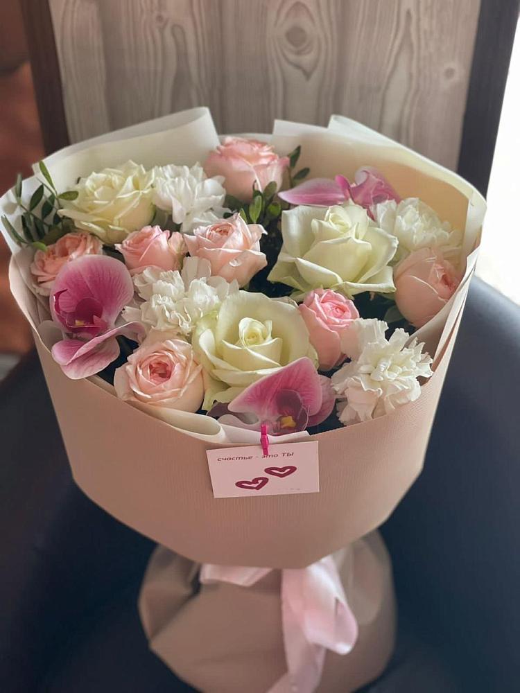 Букет цветов из: Орхидеи, Розы и Гвоздики в Оредеж