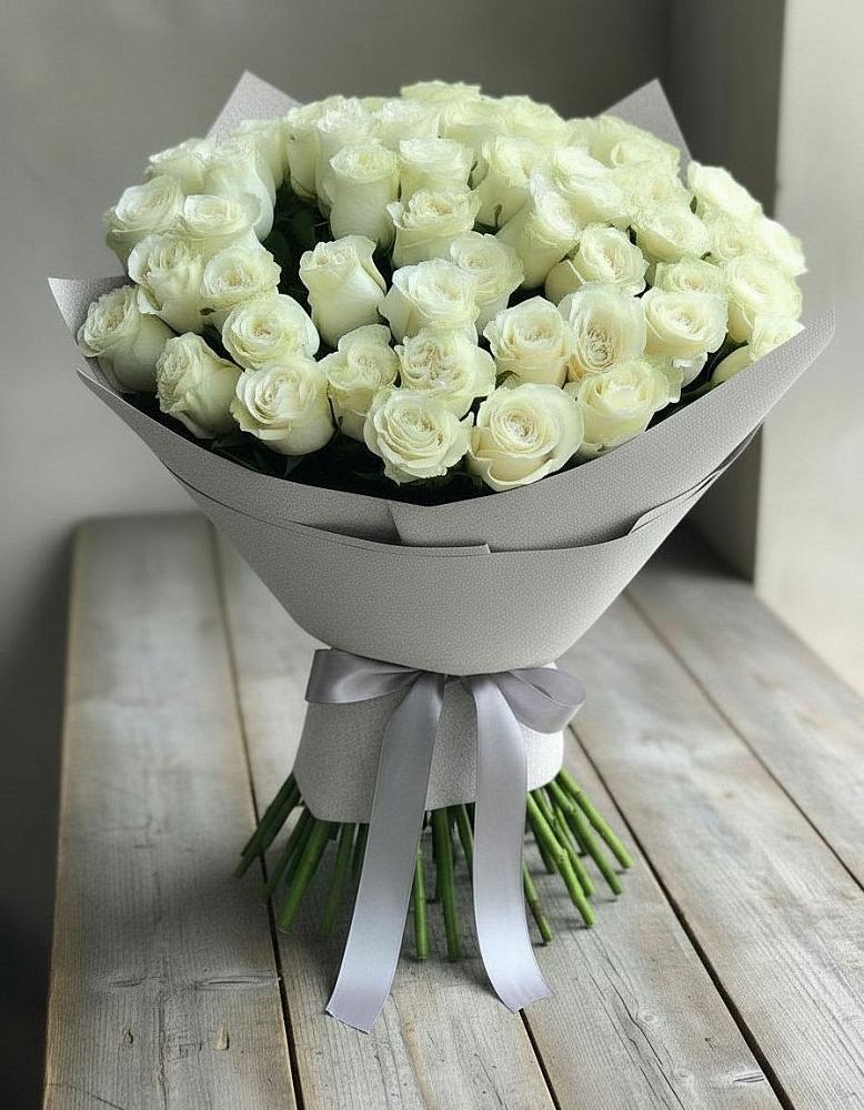 Букет 35 Белых роз в Оредеж