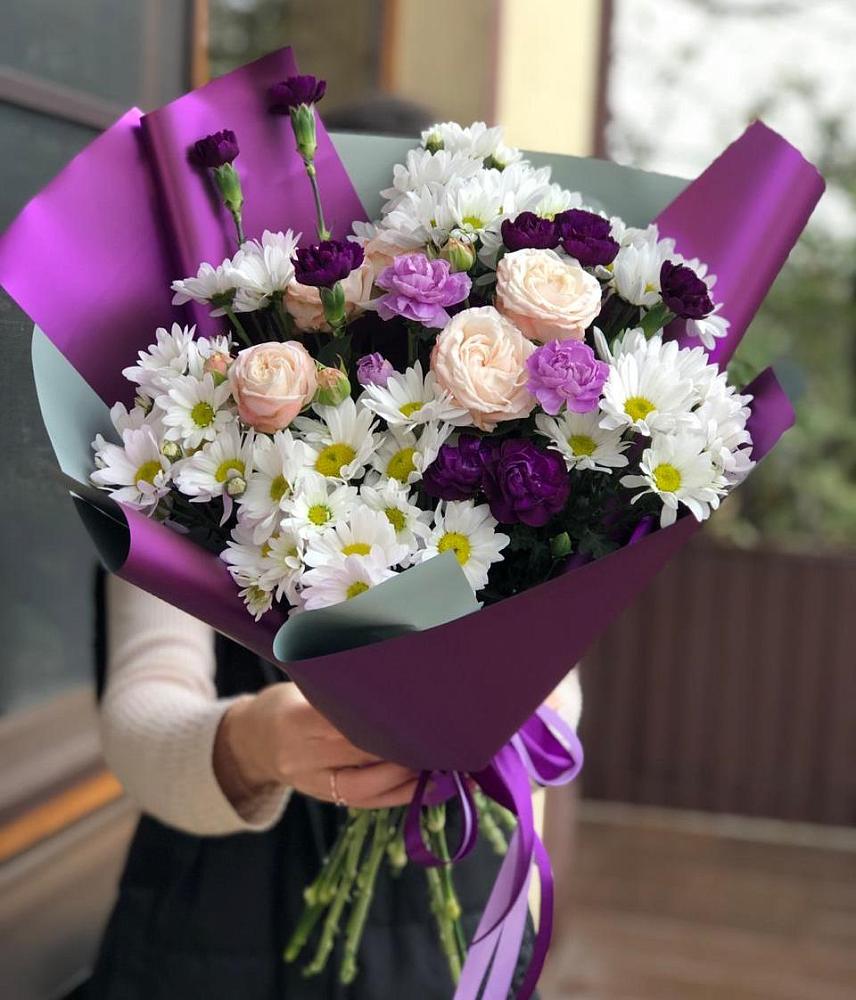 Букет цветов из: Хризантемы, Гвоздики и Розы в Оредеж