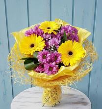 Букет цветов из:  Хризантемы и Герберы в Оредеж