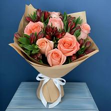 Букет цветов из:  Розы и Альстромерии в Оредеж