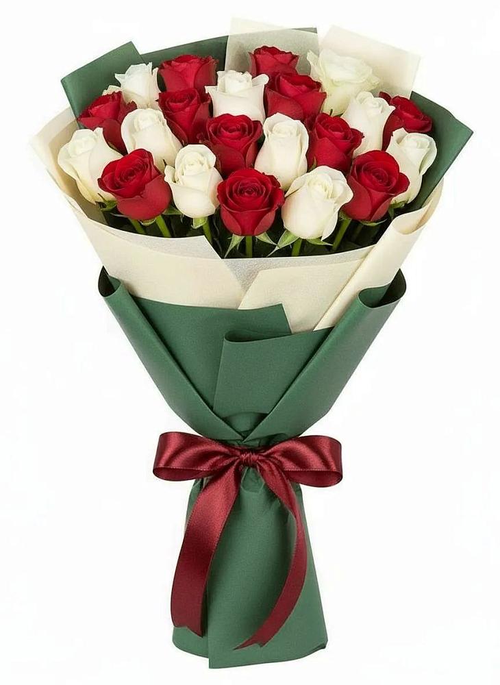 Букет Микс из красных и белых роз в Оредеж
