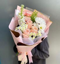 Букет цветов из:  Хризантемы и Розы в Оредеж