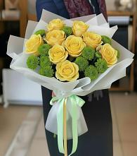 Букет цветов из:  Хризантемы и Розы в Оредеж