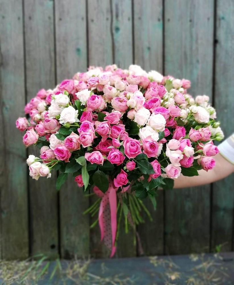 Букет Розовые кустовые розы Натали и Лав Лидия в Оредеж