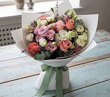 Букет цветов из:  Розы, Лизиантусы и Гвоздики в Оредеж