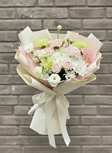 Букет цветов из:  Гвоздики, Розы, Лизиантусы и Хризантемы #REPLACE_PRED# Оредеж