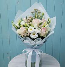 Букет цветов из:  Розы и Лизиантусы в Оредеж