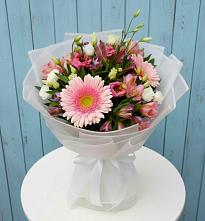 Букет цветов из:  Герберы, Альстромерии и Лизиантусы в Оредеж