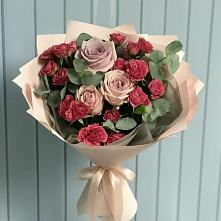 Букет цветов из:  Гвоздики и Розы в Оредеж