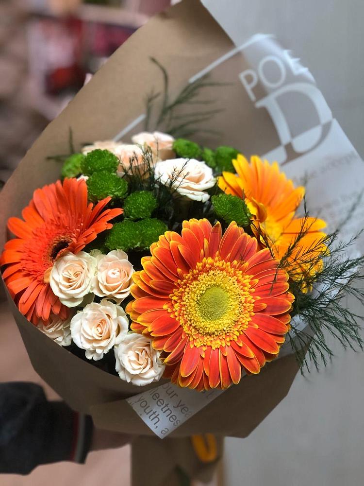 Букет цветов из: Герберы, Хризантемы и Розы в Оредеж