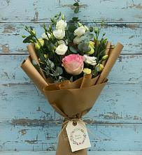 Букет цветов из:  Розы и Лизиантусы в Оредеж