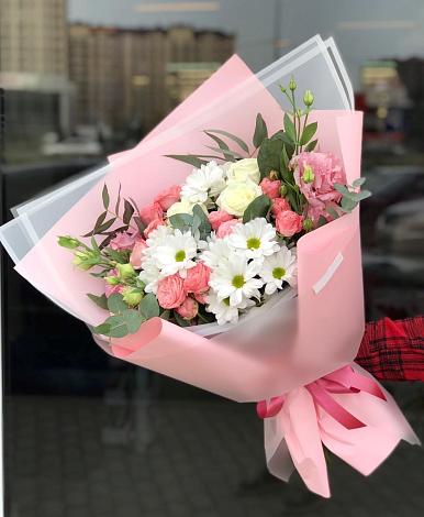 Букет цветов из: Розы, Лизиантусы и Хризантемы в Оредеж