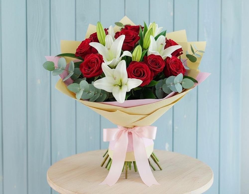 Букет цветов из: Лилии и Розы в Оредеж