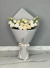 Букет цветов из:  Розы и Лизиантусы в Оредеж